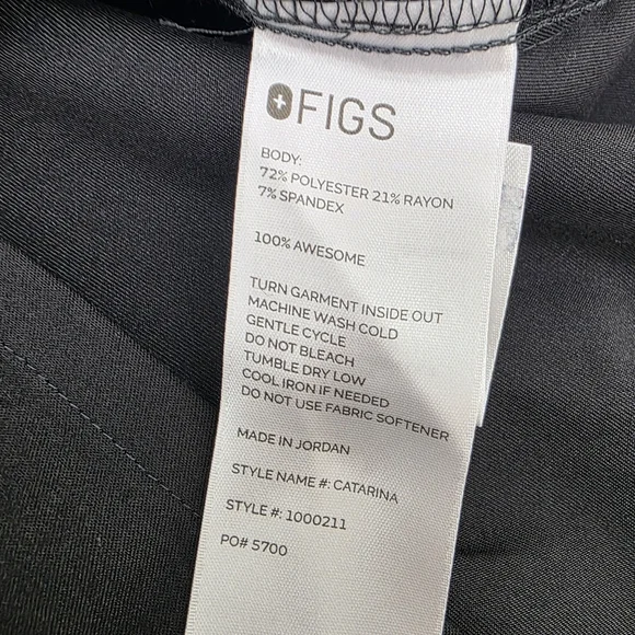 FIGS Catarina One-Pocket Scrub Top Women's Size Medium Regular Black - Picture 9 of 11